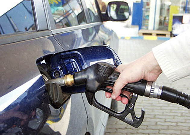 Benzinarii au stopat scăderea prețurilor la combustibili