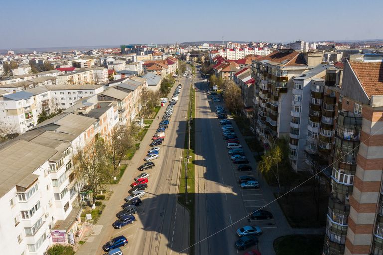 Peste jumătate dintre orașele din România nu mai îndeplinesc criteriul minim de populație