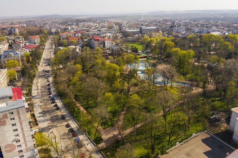 RETROSPECTIVA 2025: Iulie şi august, două luni cu proteste, coduri roșii și dosare cu ecou