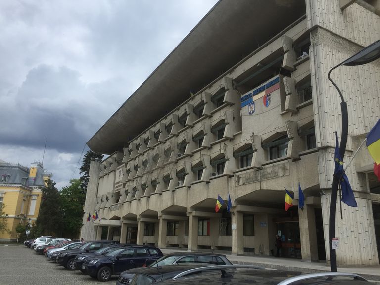 Bani europeni pentru debirocratizarea CJ-ului