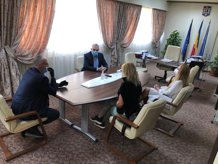 Delegație a medicilor de la Județean împotriva revenirii managerului Livia Mihalache (video)