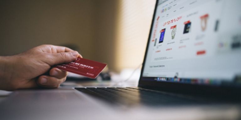 Cumpărătorii au drepturi și în comerțul online