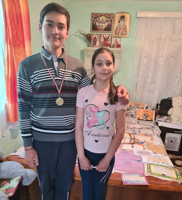 Asociaţia „Grup Civic” Botoşani construieşte o casă pentru doi copii premianţi