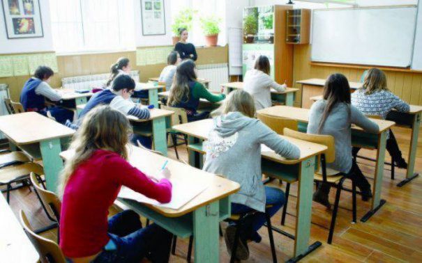 Evaluare Naţională 2022: 191 de elevi nu s-au mai prezentat la proba scrisă la matematică
