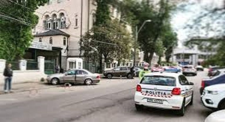 Copila dispărută ieri a fost găsită de polițiști. A stat la niște cunoștințe