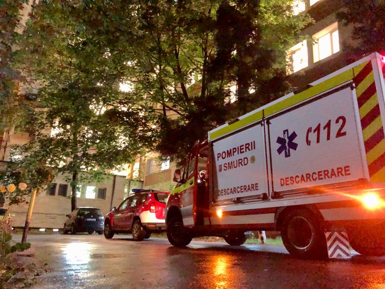 Panică provocată de un incendiu la Spitalul Județean