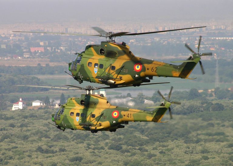Județul Botoșani survolat de elicoptere. Omagiu adus piloților cu ocazia Zilei Aviației Române