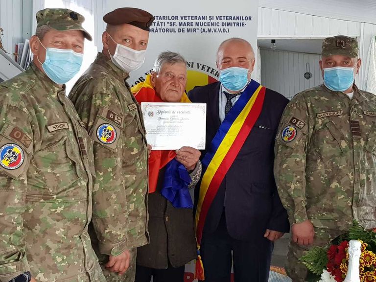 Veteran de război sărbătorit la 97 de ani