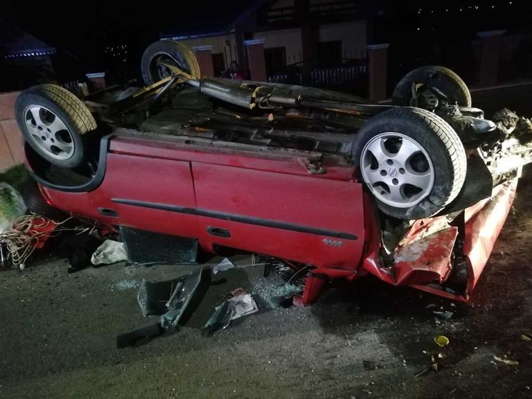 A străbătut trei țări, dar s-a răsturnat cu mașina la 10 kilometri de casă