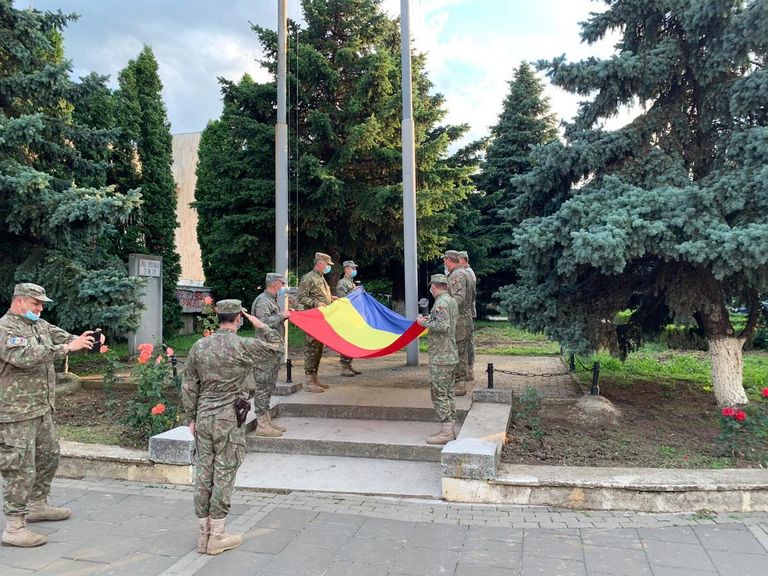 Ziua Drapelului marcată cu ceremonii simbolice
