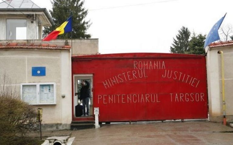 Pușcărie fentată de o „escortă” pusă pe furat