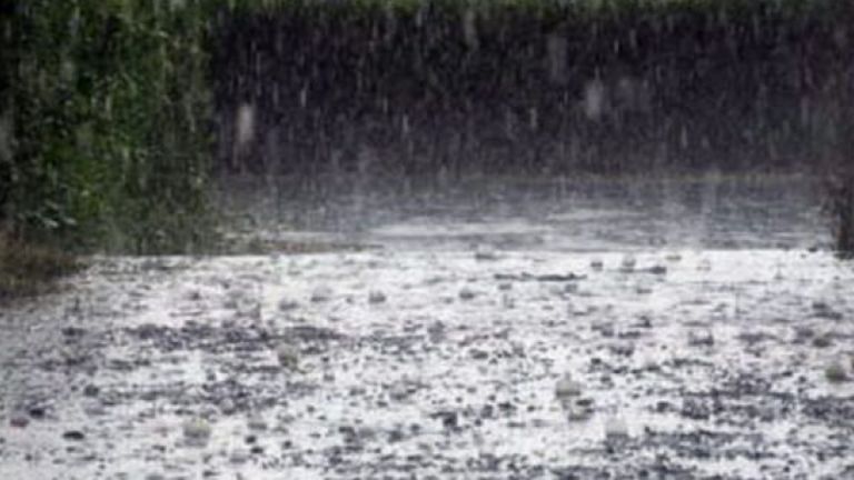 Ploi torențiale anunţate în toată țara