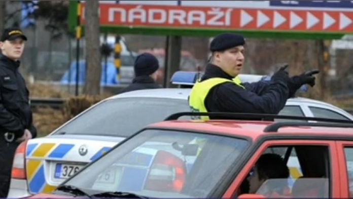 dupa agresiune, botosanenii au fost retinuti de politistii cehi