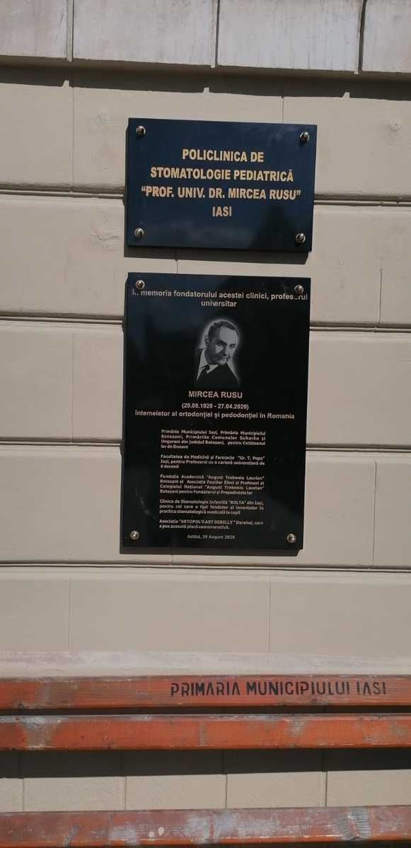 Placă comemorativă dezvelită la Iași în memoria prof. univ. dr. Mircea Rusu