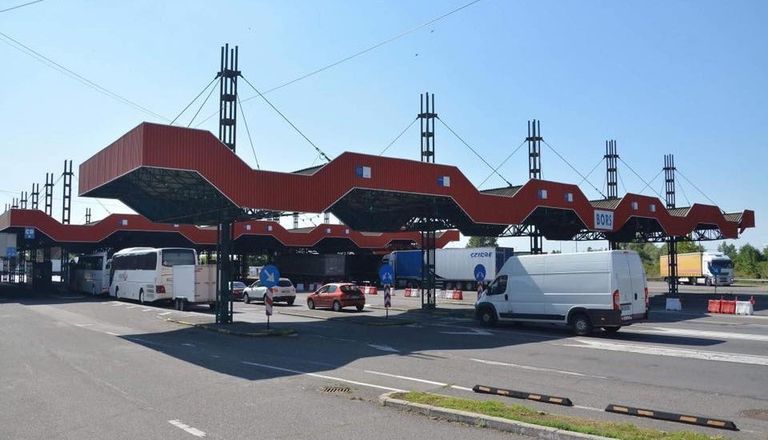 Anchetate penal după ce au vrut să plece din țară deși aveau Covid19