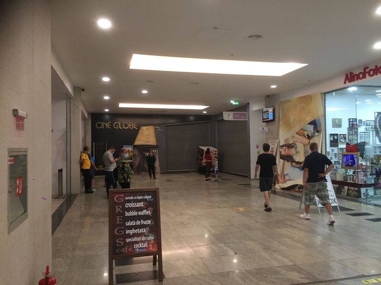 Cinematograful din mall încă nu s-a deschis