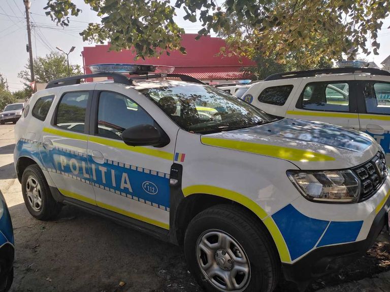 Loganul de poliție înlocuit cu Duster