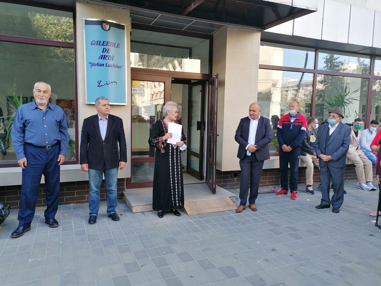 Zeci de participanţi la expoziţia organizată de Comunitatea armenilor botoşăneni