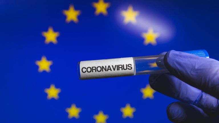 Vaccinarea anti-COVID-19 a început oficial în toate ţările Uniunii Europene