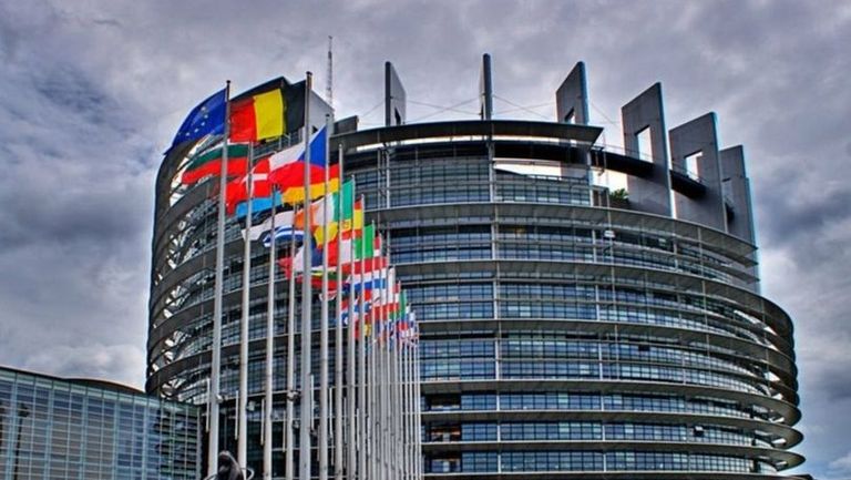 Parlamentul European se închide pentru o lună din cauza COVID-19