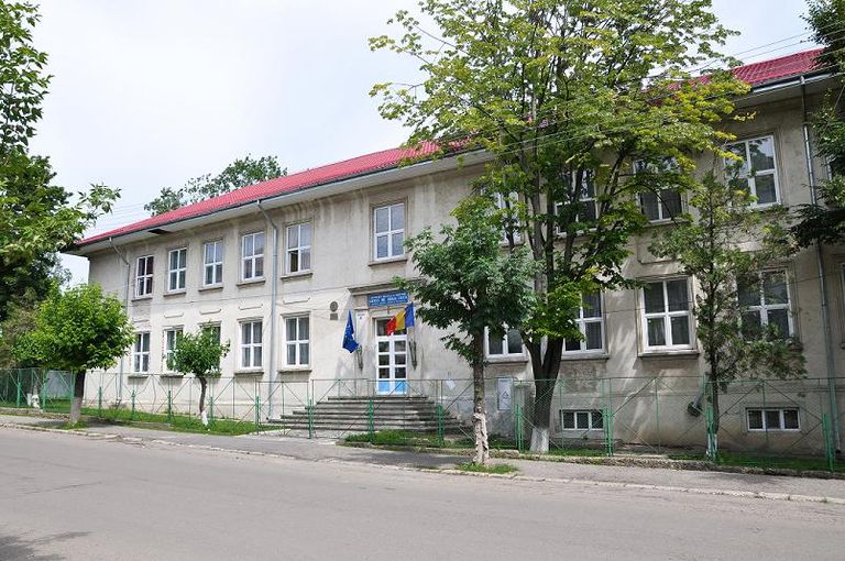 Liceul Săveni a fost inclus într-un program naţional de transformare a școlilor