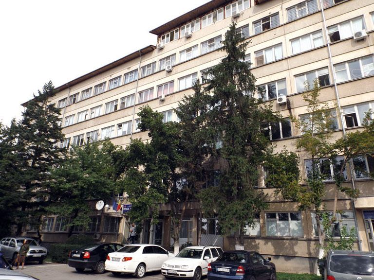Trei doctorițe din Târgu Jiu, bolnave de Covid-19, au fugit din spital