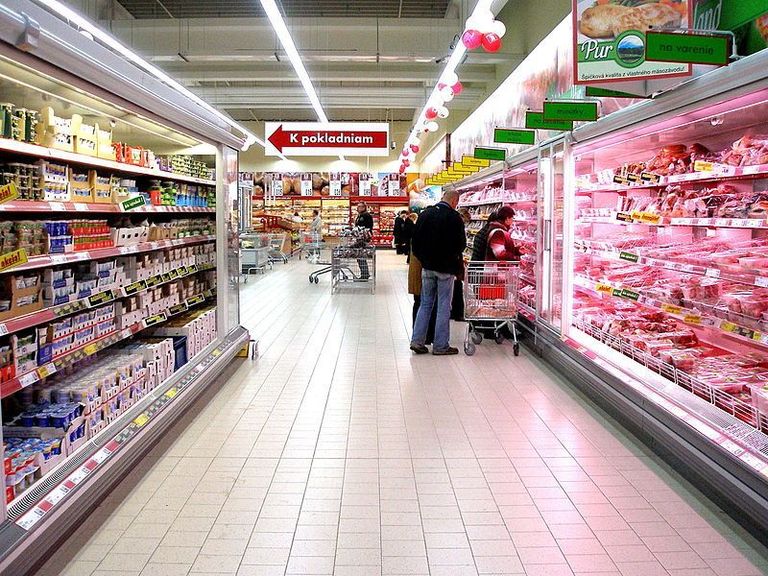 Supermarketurile cer program mai lung cu o oră în perioada sărbătorilor