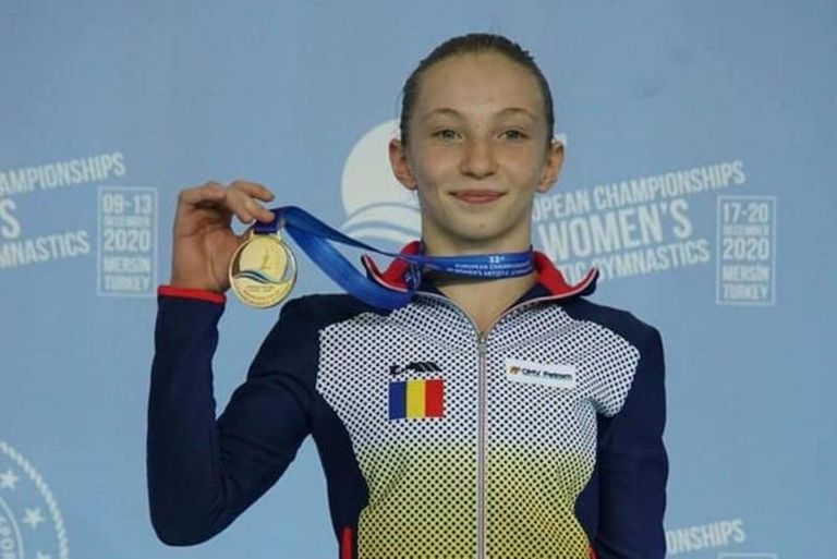 Şase medalii de aur obţinute de o româncă la Campionatele Europene de gimnastică artistică pentru junioare