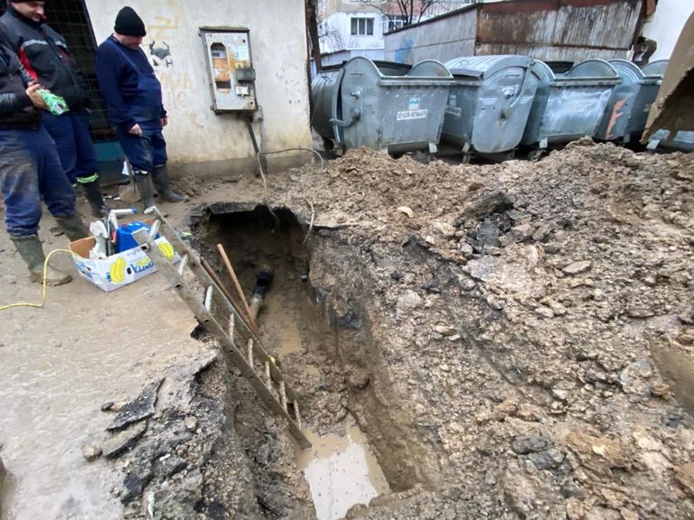 Ziua şi avaria pentru muncitorii Nova Apaserv