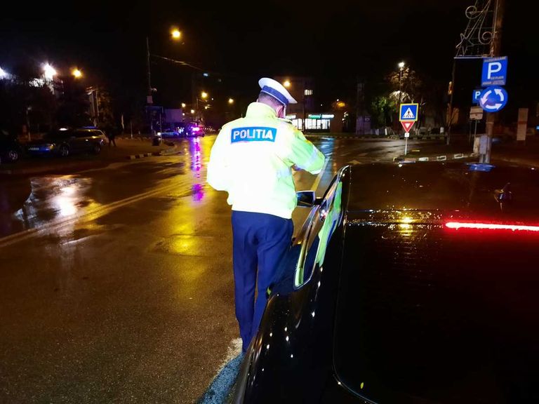 Botoșăneni amendați pentru că au ieșit pe străzi în noaptea de Crăciun