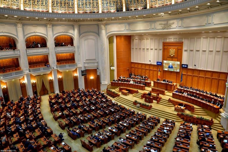 Parlamentul a dat liber la angajări în instituțiile și autoritățile publice
