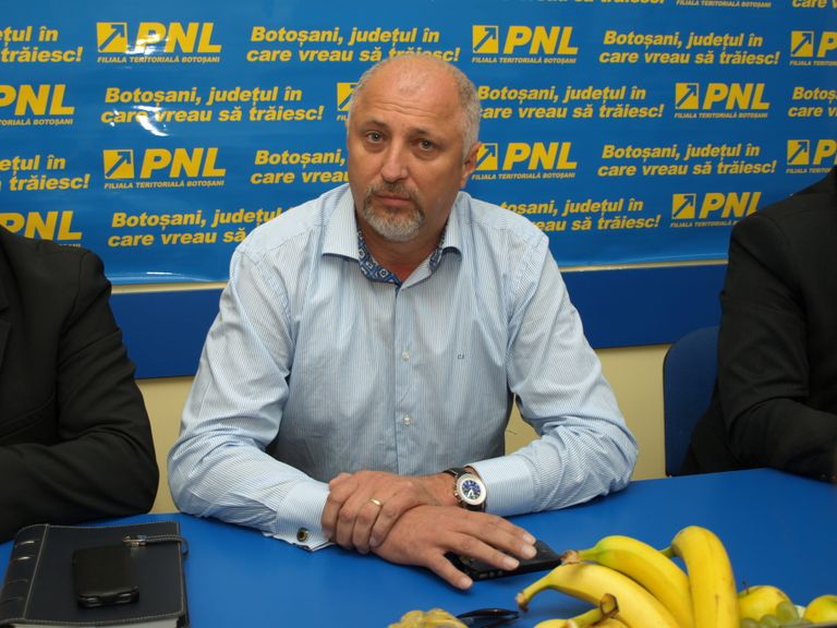 Costel Șoptică renunţă la conducerea PNL Botoșani. Cine îi ia locul
