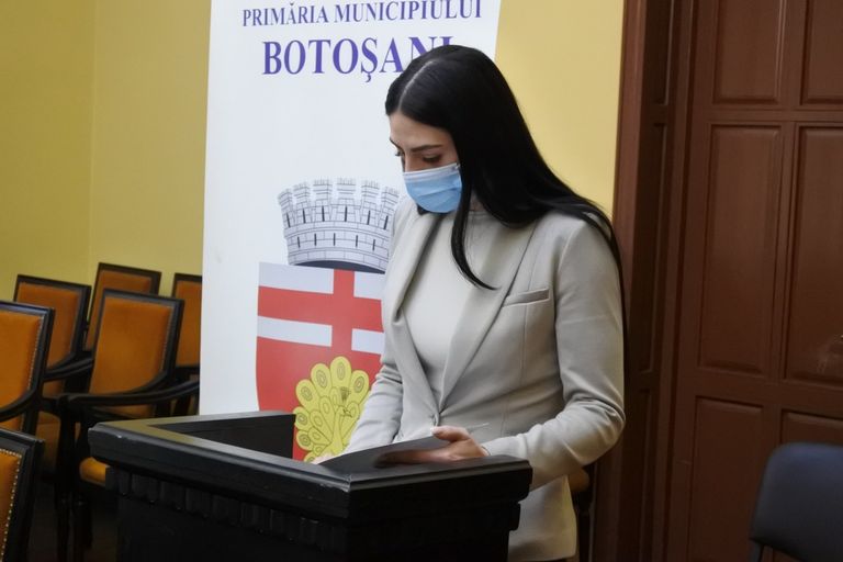 Monica Răileanu şi-a început activitatea în Consiliul Municipal Botoşani (video)