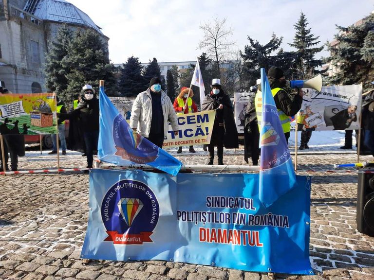 Sindicaliștii din poliție ies din nou în stradă