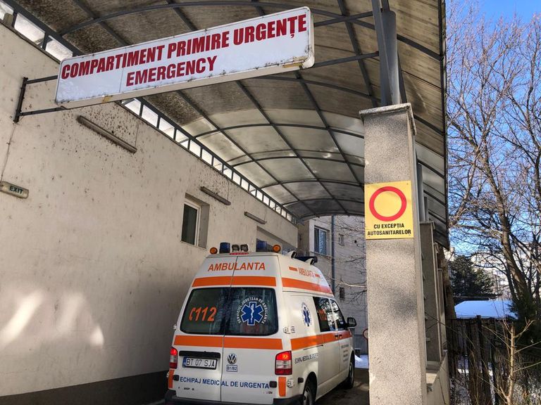 Încă un medic din Urgențe dus cu ambulanța la Iași