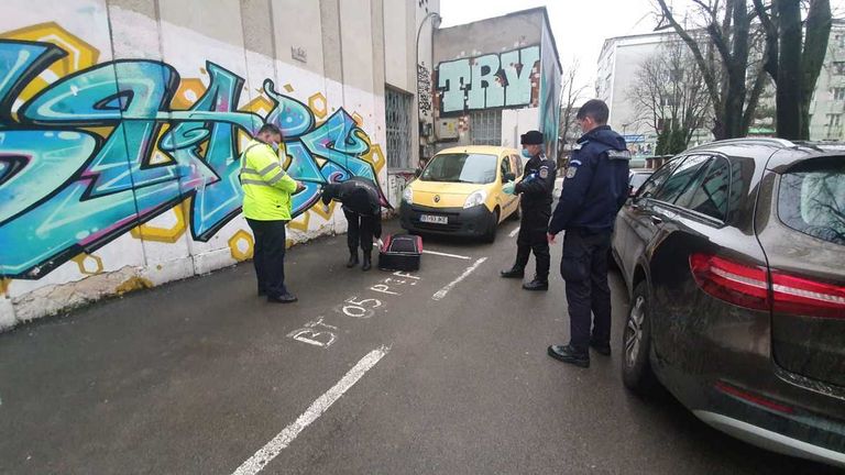 Panică din cauza unei valize suspecte în mijlocul oraşului (video)