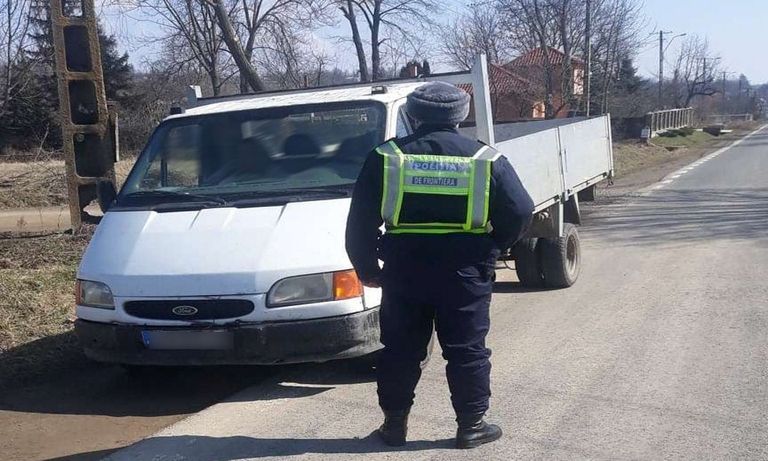 Șofer anchetat pentru uz de fals, după un control în trafic