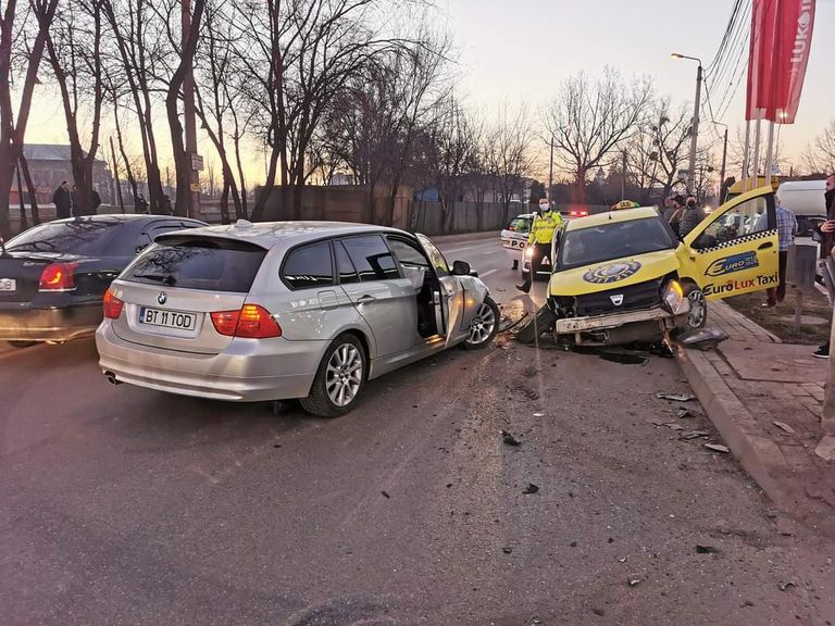 Botoşănean implicat într-un accident grav în Iaşi (video)