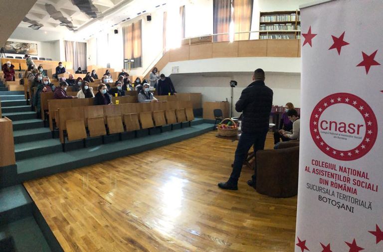 Asistenţii sociali şi-au sărbătorit ziua cu emoţii şi speranţe (video)