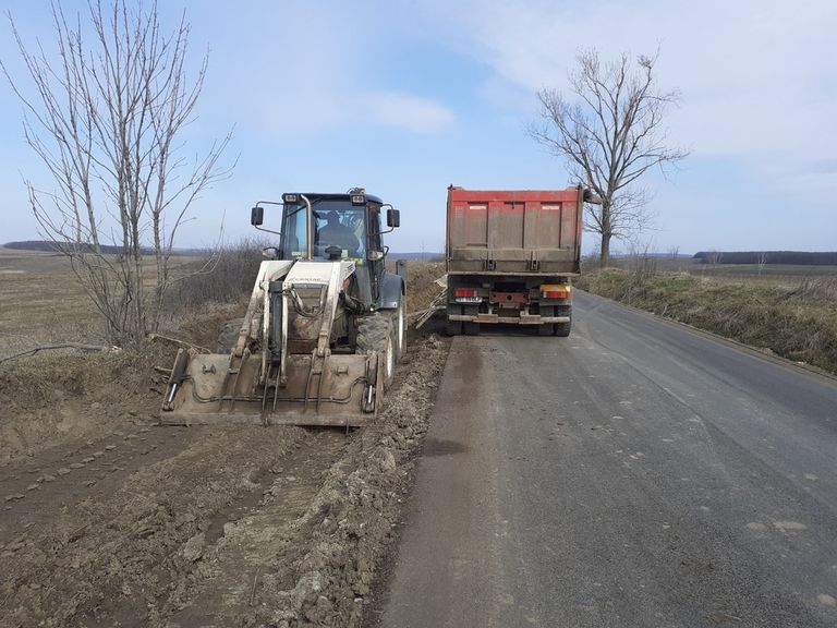 S-au redeschis șantierele pentru modernizarea drumurilor județene prin PNDL