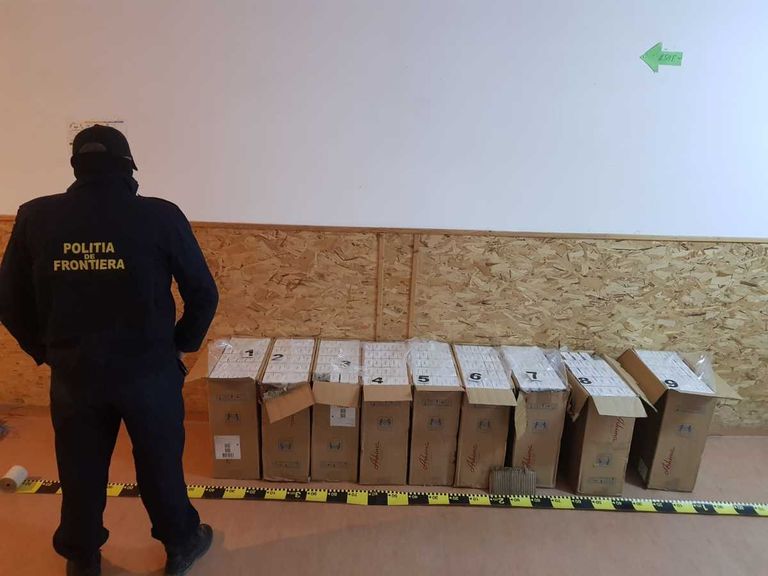 Captură de țigări de contrabandă în apropiere de Darabani. Un suspect a fost prins (video)