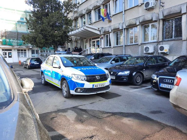 Scandal în familie terminat în arestul poliției