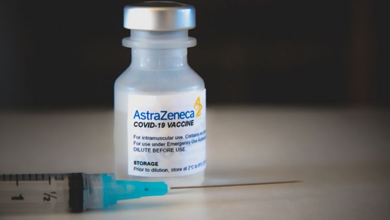 Oficialii AstraZeneca admit efectele adverse ale vaccinului