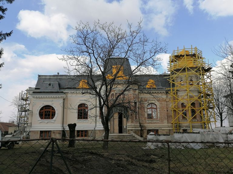 Casa Sofian revine la viaţă (video)