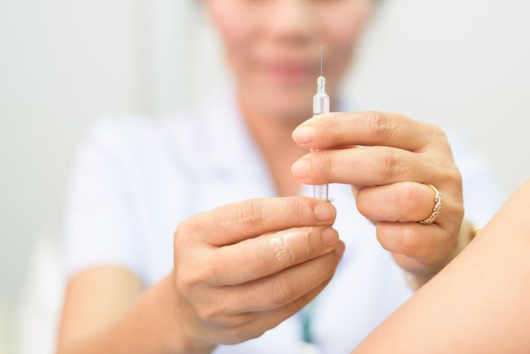 Danemarca va vaccina cu a treia doză persoanele care au primit două vaccinuri diferite