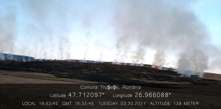 Amendă de 25.000 de lei aplicată de comisarii de mediu pentru incendierea unei miriști