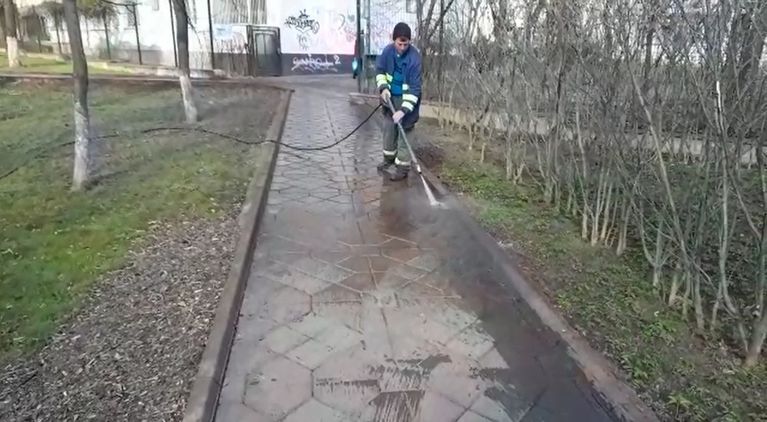 Echipele Urban Serv vor spăla Bulevardul “Mihai Eminescu”
