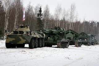 Rusia a anunțat că își retrage trupele de la granița cu Ucraina
