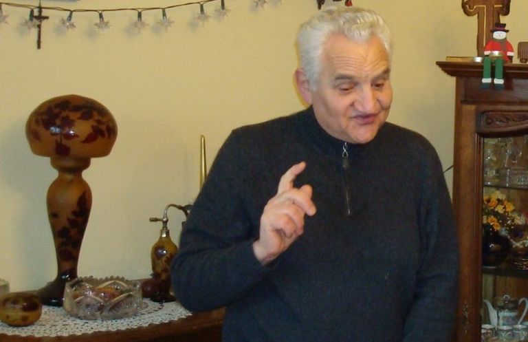 Doliu în învăţământ. Un renumit profesor s-a ridicat la ceruri