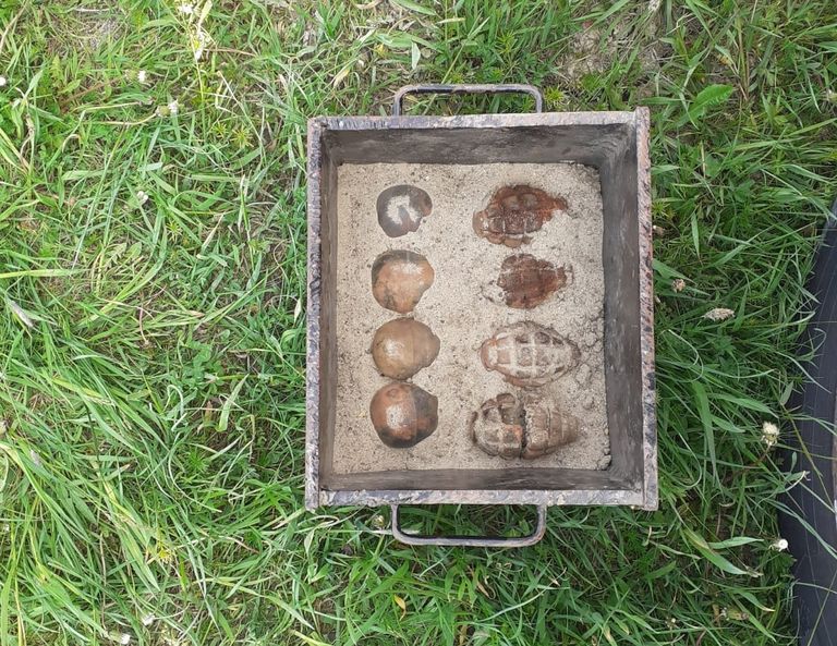 Grenadele descoperite la Dobârceni au fost ridicate de pirotehnicienii de la ISU